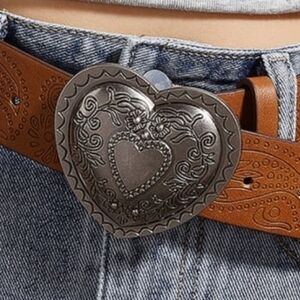 New heart love belt buckle belt Not Incuded